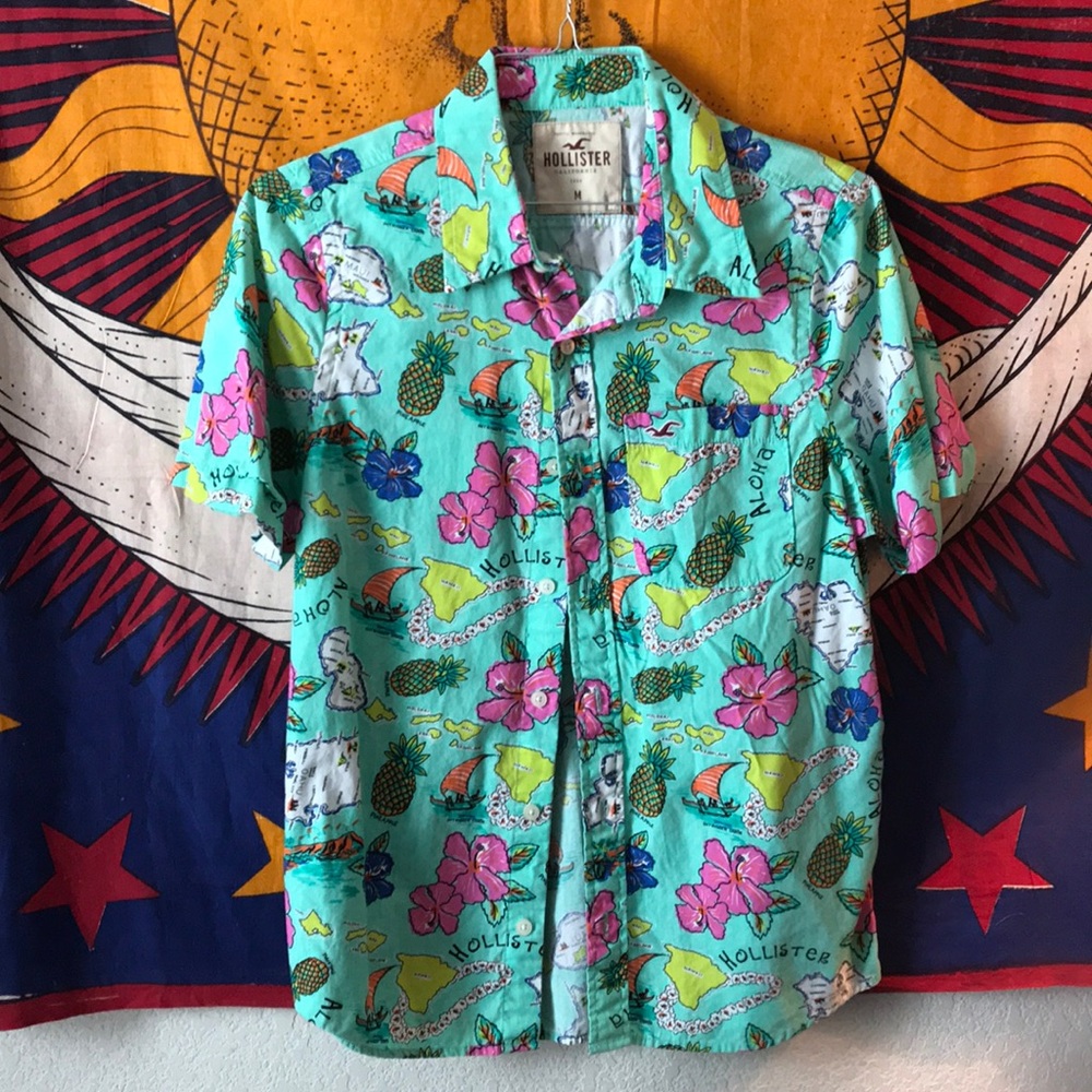 Hawaiian 🌺 men’s button up shirt